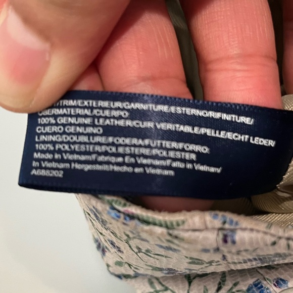 American Leather Co. White Floral Leather 2-1 Backpack Bag - Picture 10 of 11